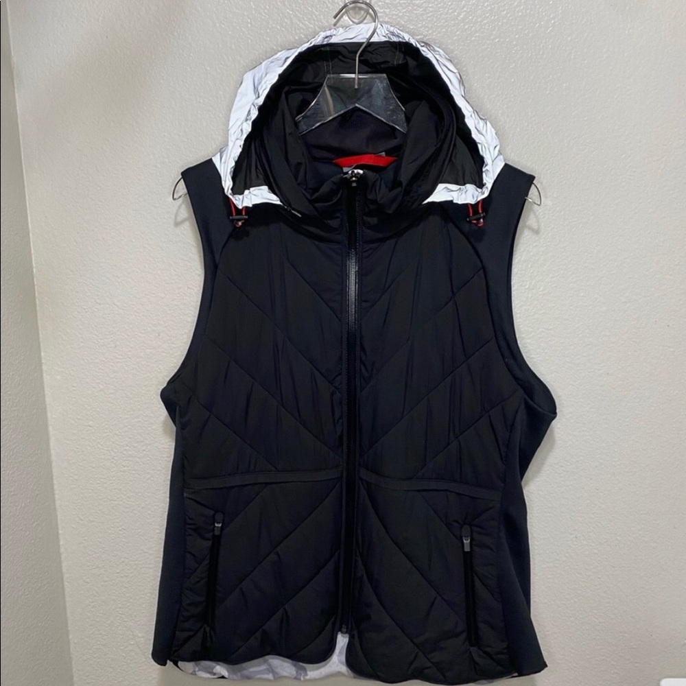 ISO Athleta running vest with reflective hood L/XL depending on measurements
